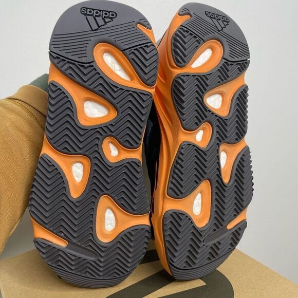 NEW Adidas YEEZY BOOST 700 Size 5.5 M 7 W Washed Orange GW0296 Box NWT - Picture 5 of 10